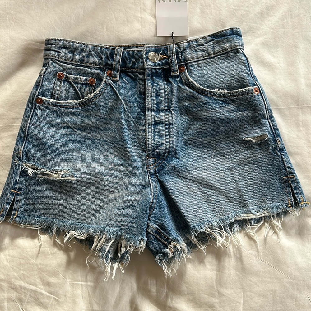 NWT - Zara High Rise split shorts